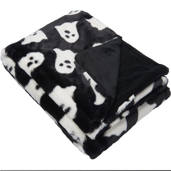 HTF faux fur ghost Blanket - Picture 3 of 11